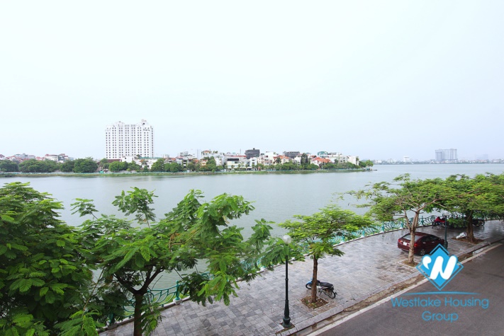 A brand new 1 bedroom apartment with lake view for rent in Quang An, Tay Ho
